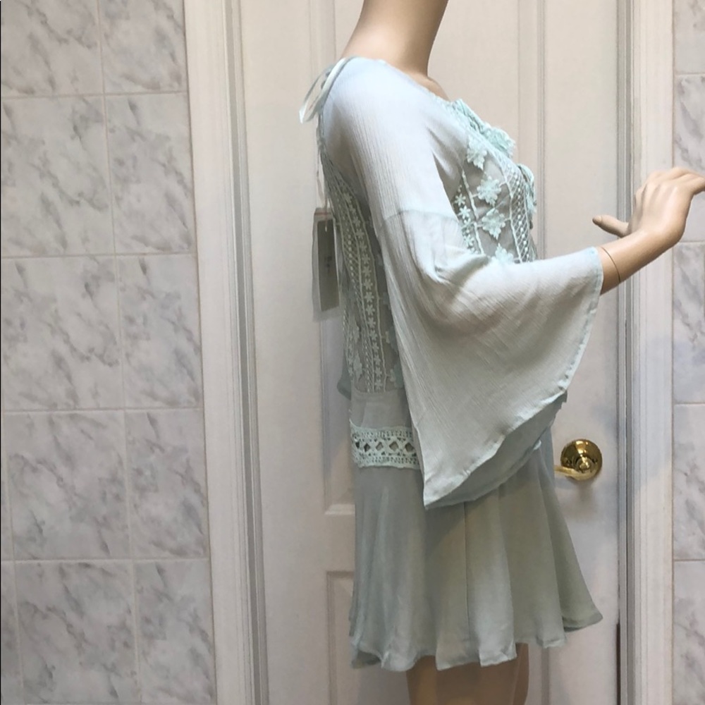 MINT BELL SLEEVE CROCHET TRIM MINI BOHO DRESS - Picture 6 of 8